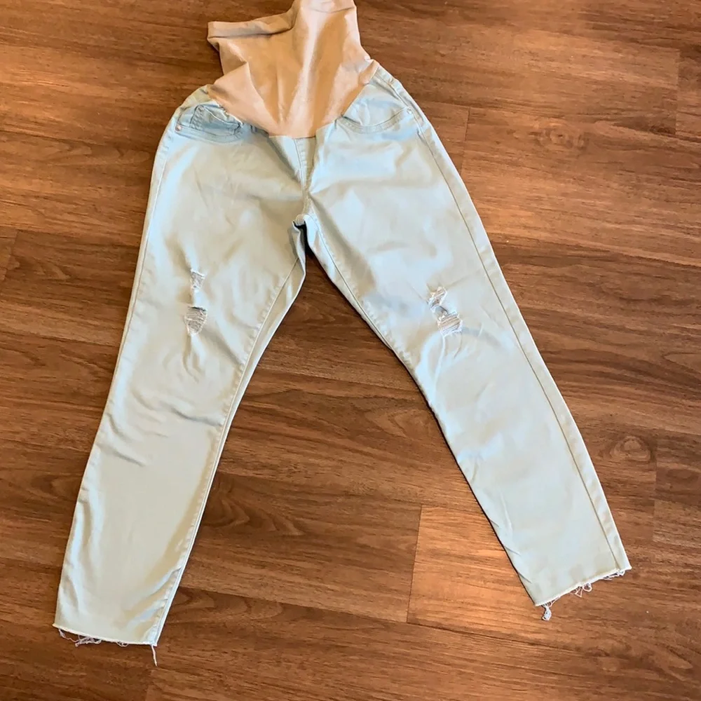 Jessica Simpson- Petite Maternity distressed jeans (XS) - Picture 1 of 6
